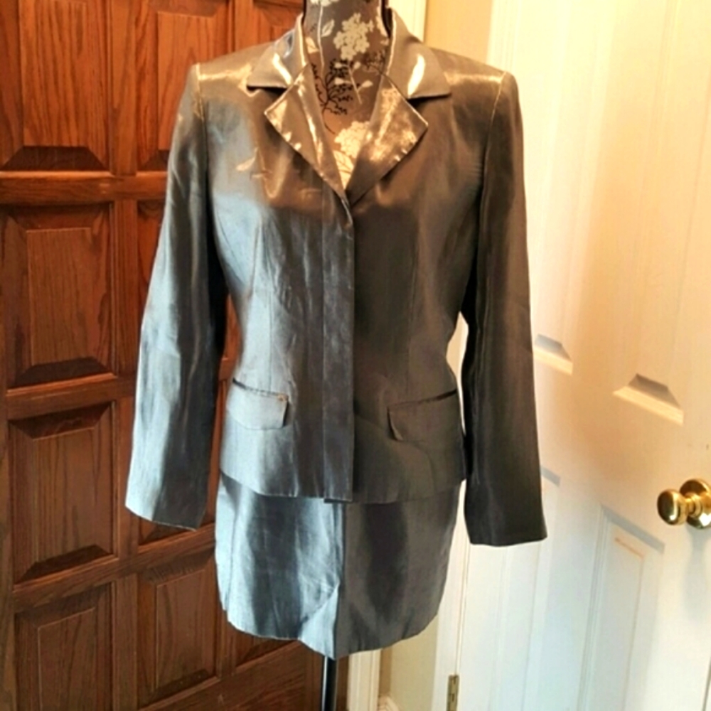 ALLISON TAYLOR SUIT